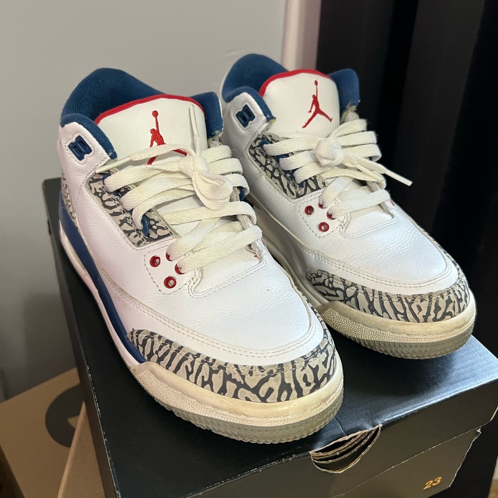 2016 true blue 3s